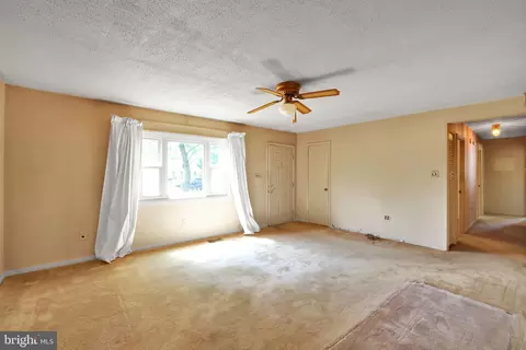 9410 Fontana Dr, Lanham, MD 20706 photo 8