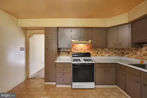 9410 Fontana Dr, Lanham, MD 20706 photo 13