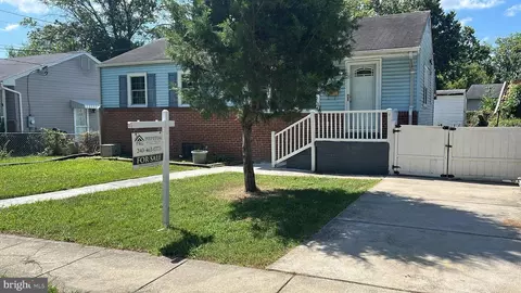 7003 Fairwood Rd, Hyattsville, MD 20784