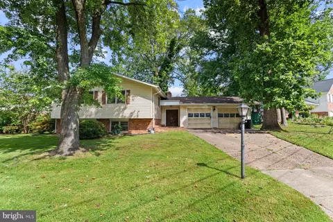 5800 Sir Galahad Rd, Glenn Dale, MD 20769