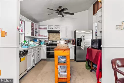 2004 Bart Ct, Marlboro, MD 20774 photo 6
