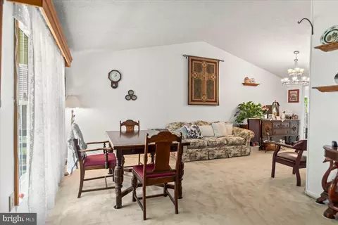 2004 Bart Ct, Marlboro, MD 20774 photo 4