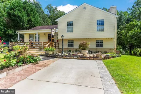 2004 Bart Ct, Marlboro, MD 20774 photo 2