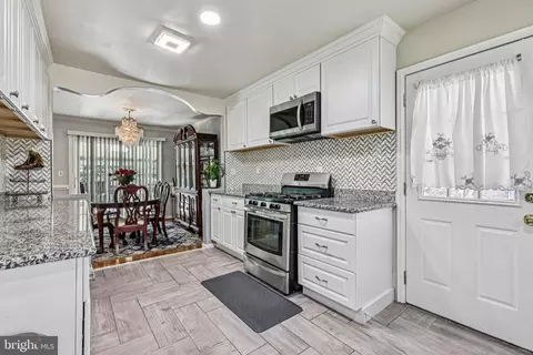 Kitchen - 6602 Cipriano Rd, Lanham, MD 20706 photo 4 of 7
