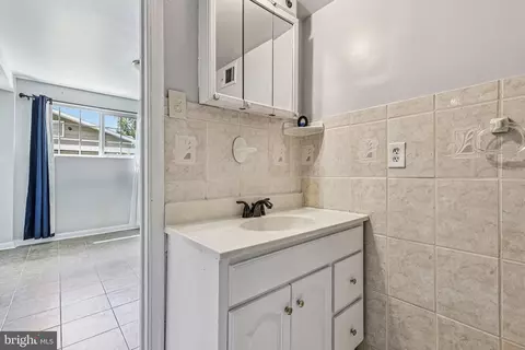 Bath - 6602 Cipriano Rd, Lanham, MD 20706 photo 3 of 4