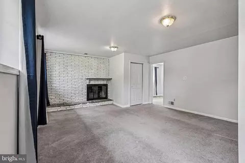 Living - 6602 Cipriano Rd, Lanham, MD 20706 photo 2 of 3