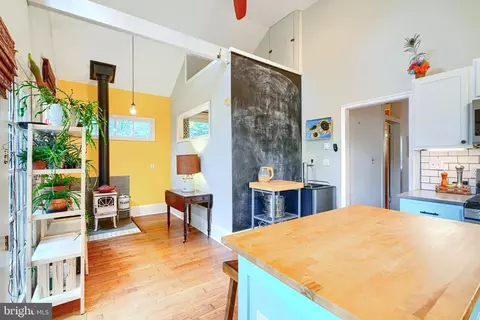 Entry Way - 206 5th St, Laurel, MD 20707 photo 1 of 2