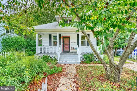 206 5th St, Laurel, MD 20707