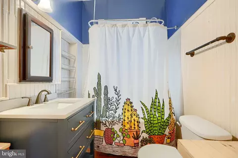 Bath - 206 5th St, Laurel, MD 20707 photo 1 of 2