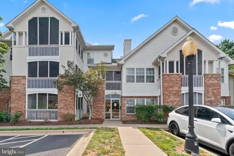 6502 Lake Park Dr #203, Greenbelt, MD 20770
