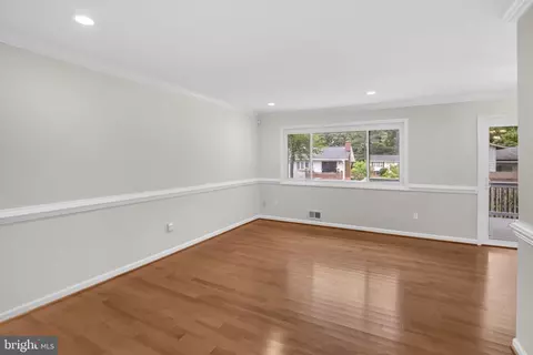 Living - 4403 Kinmount Rd, Lanham, MD 20706 photo 3 of 4