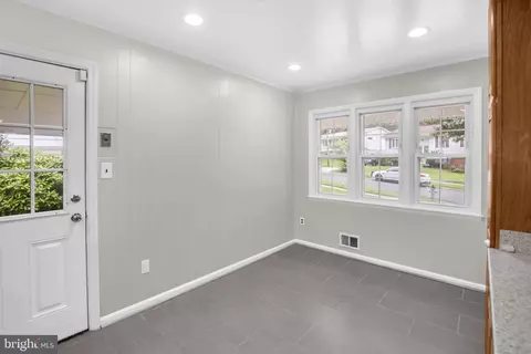 Entry Way - 4403 Kinmount Rd, Lanham, MD 20706 photo 1 of 4