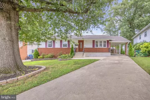 4403 Kinmount Rd, Lanham, MD 20706