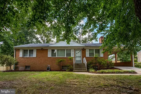 6105 Parkview Ln, Clinton, MD 20735