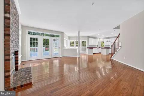 Living - 3100 Dunkagle Ct, Bowie, MD 20721 photo 2 of 6