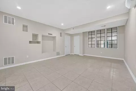 Living - 3100 Dunkagle Ct, Bowie, MD 20721 photo 6 of 6