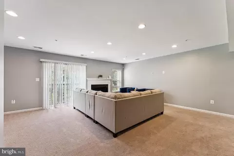 Living - 7314 Archsine Ln, Laurel, MD 20707 photo 3 of 3