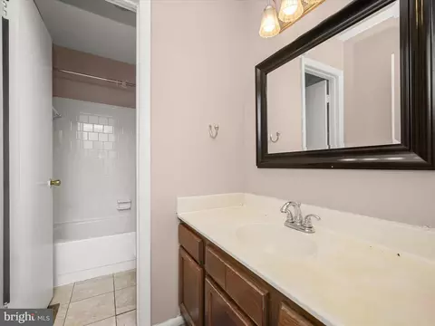 Bath - 14909 Ashford Ct, Laurel, MD 20707 photo 2 of 4