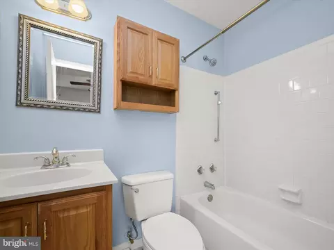 Bath - 14909 Ashford Ct, Laurel, MD 20707 photo 3 of 4