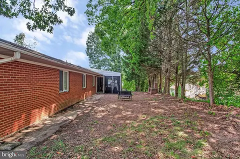 Exterior - 1416 4th St, Lanham, MD 20706 photo 7 of 7