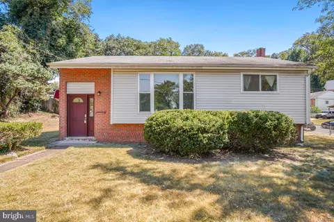 5300 Varnum Pl, Bladensburg, MD 20710