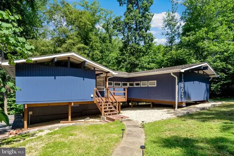 13805 Piscataway Dr, Fort Washington, MD 20744