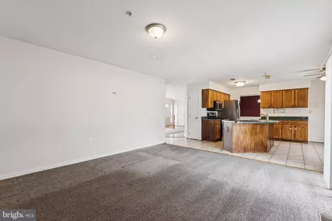 Living - 8305 Joan Pl, Clinton, MD 20735 photo 5 of 6