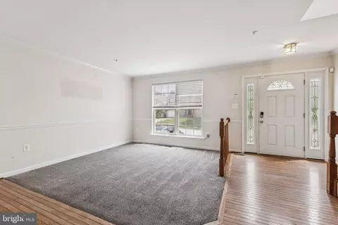 Living - 8305 Joan Pl, Clinton, MD 20735 photo 3 of 6