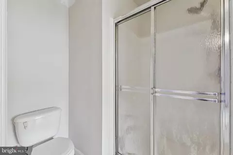 Bath - 8305 Joan Pl, Clinton, MD 20735 photo 2 of 3
