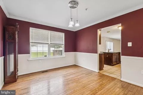 Entry Way - 8305 Joan Pl, Clinton, MD 20735 photo 3 of 7