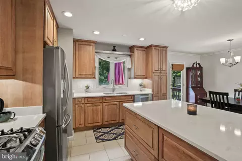 8703 Montpelier Dr, Laurel, MD 20708 photo 6