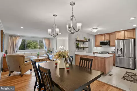 8703 Montpelier Dr, Laurel, MD 20708 photo 5
