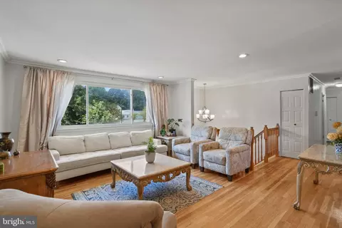 8703 Montpelier Dr, Laurel, MD 20708 photo 3