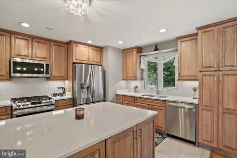 8703 Montpelier Dr, Laurel, MD 20708 photo 7