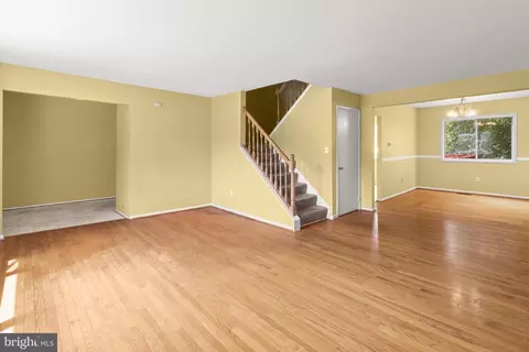 Living - 7610 Woodruff Ct, Laurel, MD 20707 photo 4 of 4