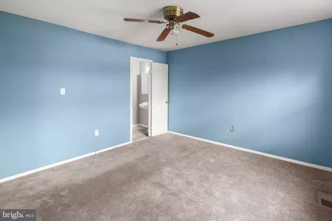 Bedroom - 7610 Woodruff Ct, Laurel, MD 20707 photo 6 of 10
