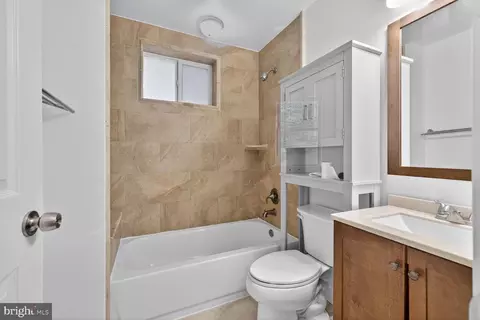 Bath - 1802 61st Ave, Cheverly, MD 20785 photo 2 of 2