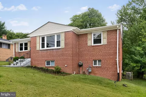 Exterior - 1802 61st Ave, Cheverly, MD 20785 photo 3 of 6