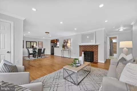 Living - 1802 61st Ave, Cheverly, MD 20785 photo 2 of 4