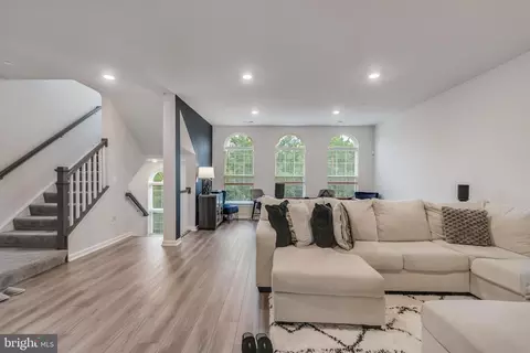 Entry Way - 9719 Vang Dr, Lanham, MD 20706 photo 4 of 9