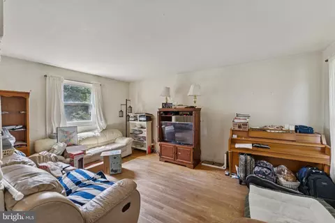 Living - 6413 Darwin Rd, Laurel, MD 20707 photo 1 of 2