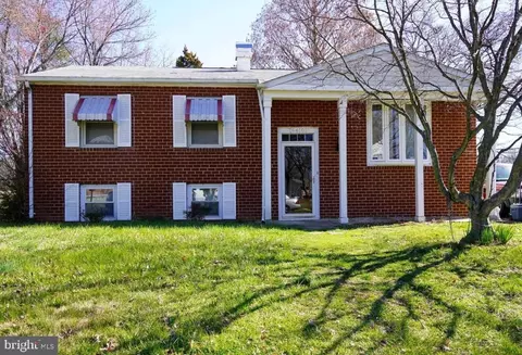 9410 Small Dr, Clinton, MD 20735
