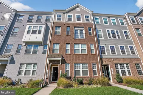 Exterior - 10410 John Glenn St, Lanham, MD 20706 photo 4 of 5