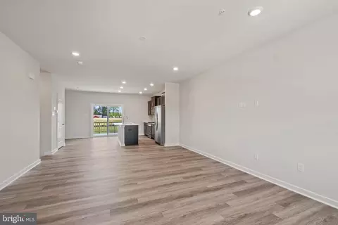16649 Green Glade Dr, Brandywine, MD 20613 photo 9