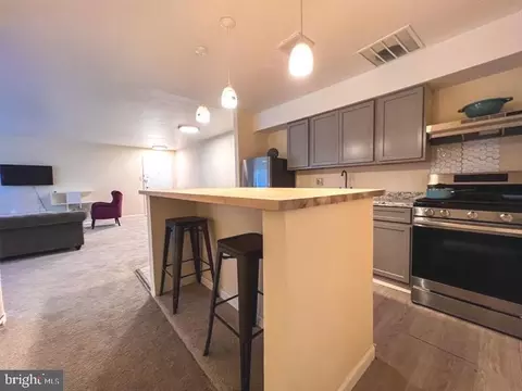 5217 Newton St #102, Bladensburg, MD 20710