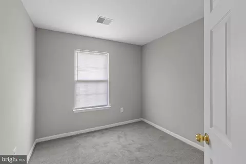 Bedroom - 9613 Quiet Brook Ln, Clinton, MD 20735 photo 1 of 3