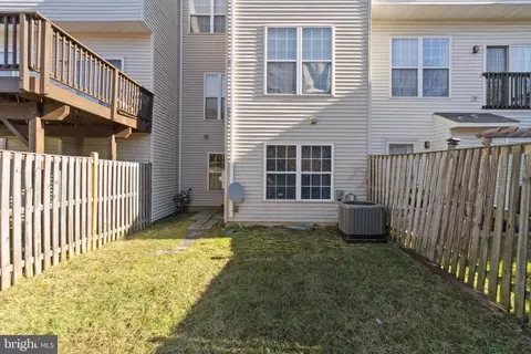 Exterior - 9613 Quiet Brook Ln, Clinton, MD 20735 photo 2 of 2