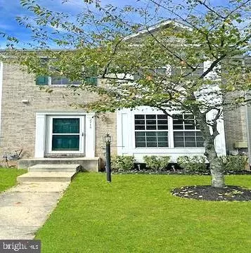 2718 Zeek Ln, Lanham, MD 20706