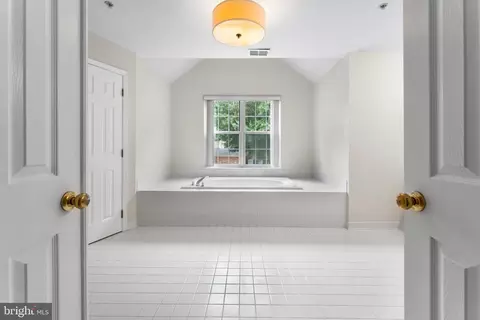 Entry Way - 10206 Thundercloud Ct, Springdale, MD 20774 photo 9 of 11