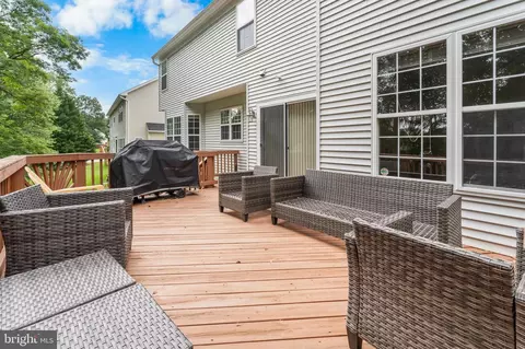 Exterior - 10206 Thundercloud Ct, Springdale, MD 20774 photo 4 of 8